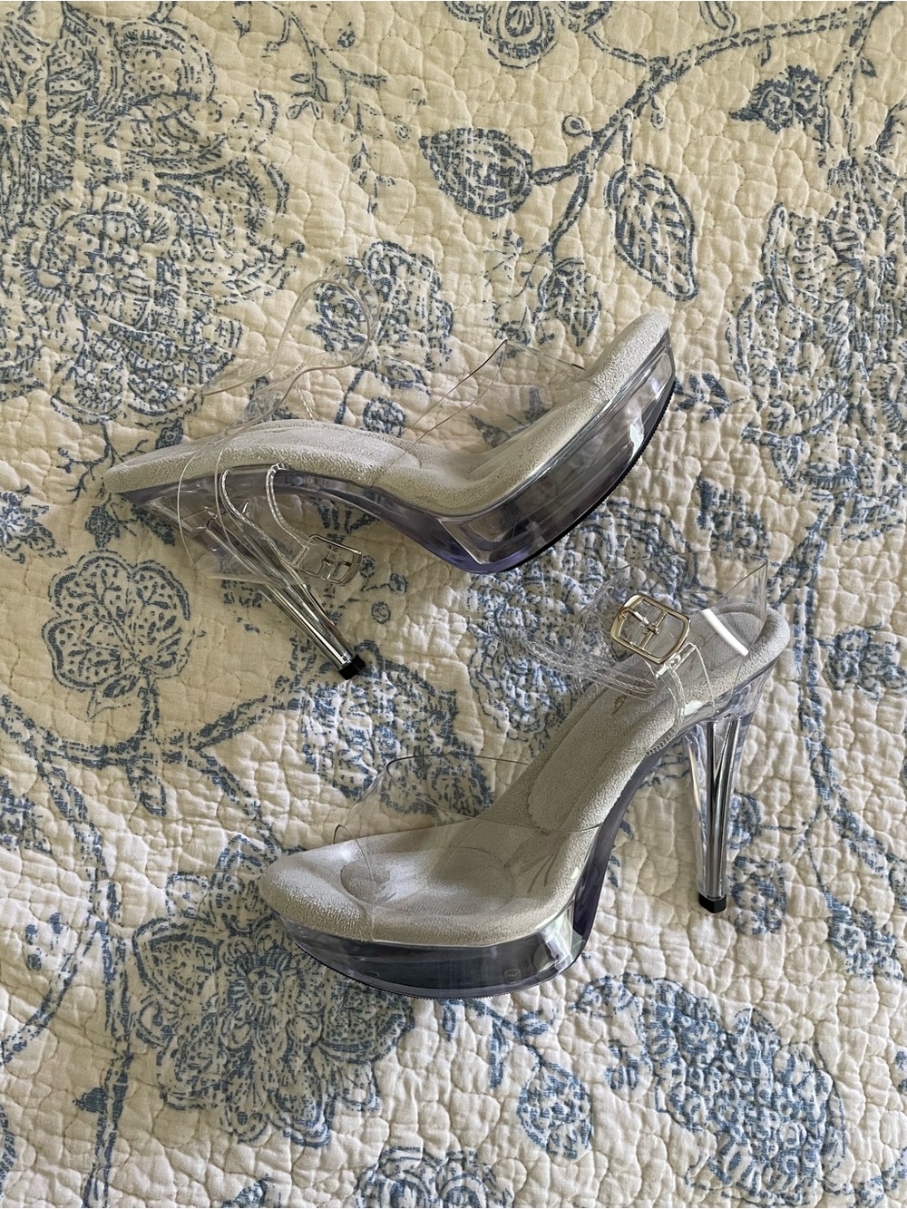 Fabulicious clear heels